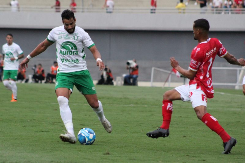 Vila Nova marca no último lance e empata com o lanterna ABC